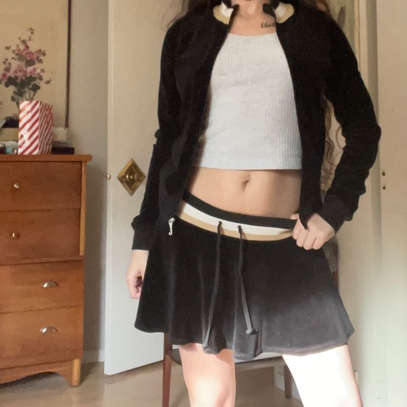 SOLD - Picture 4 of 10